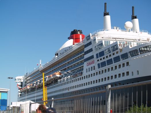 Zahlreiche Traumschiffe beim HAFENGEBURTSTAG HAMBURG 2013
