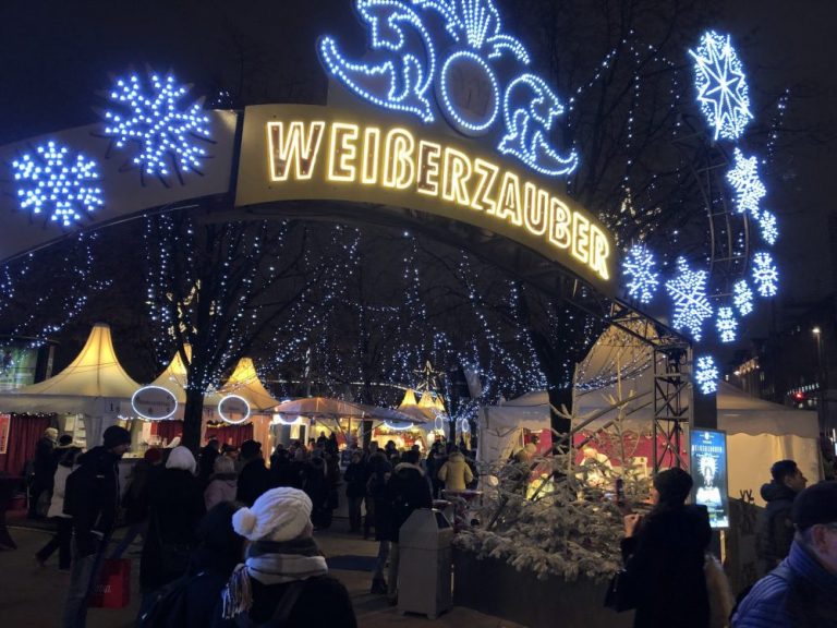 Weihnachtsmarkt „Weißerzauber auf dem Jungfernstieg“